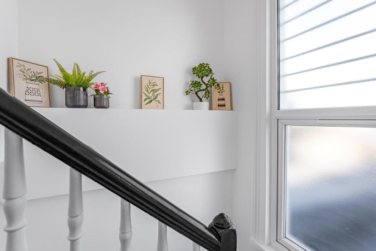 Modern 3 And 2 Bedroom Apartment In Maida Vale ロンドン エクステリア 写真
